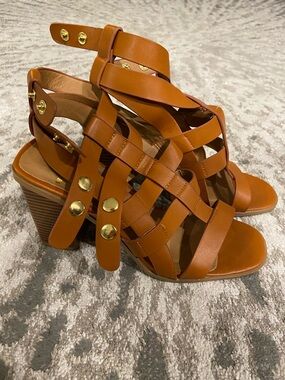 Qupid Cognac Strappy Block Heel Sandals with Gold Studs
